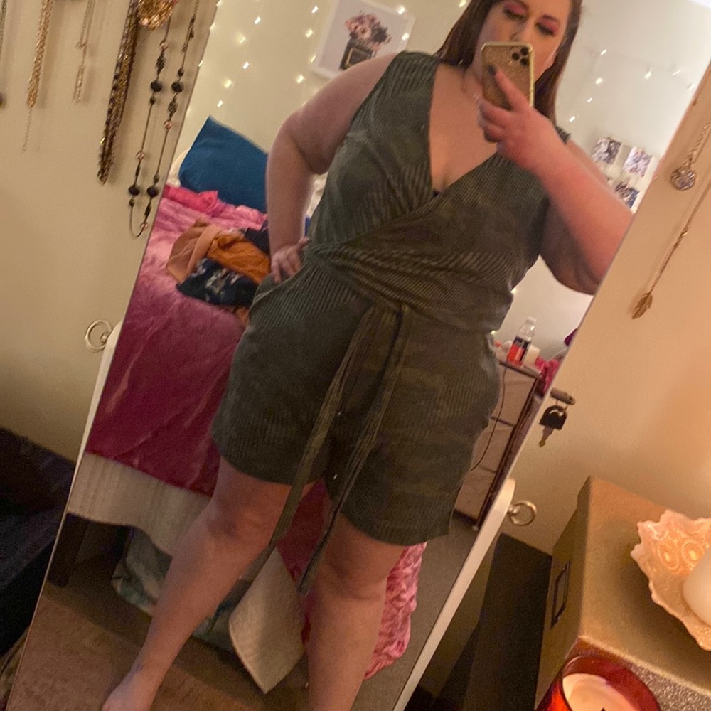 Perfect condition soft and stretchy Chic Soul camo-esque romper